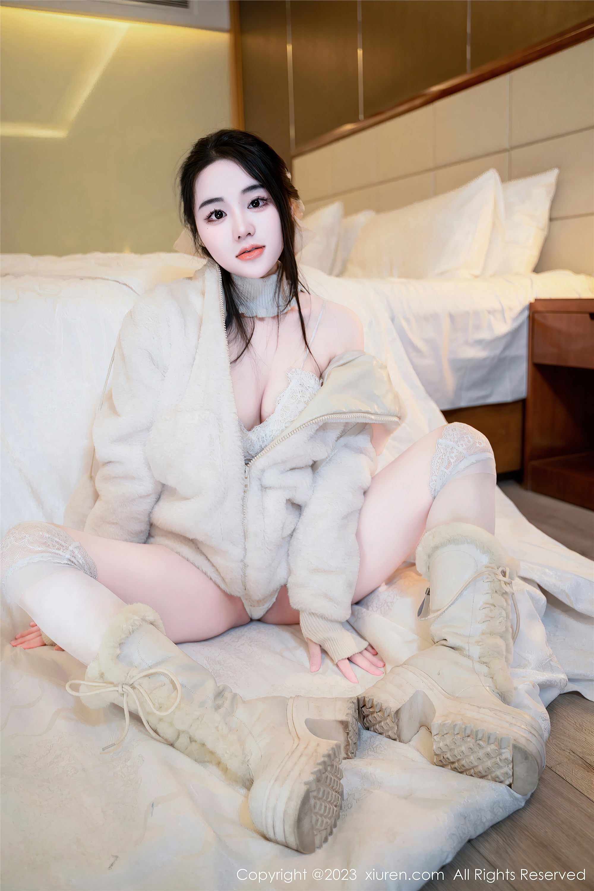 XiuRen秀人网  2023.07.04 NO.7018 汐汐爱吃草莓